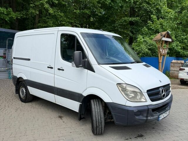 Белый Мерседес Sprinter, объемом двигателя 2.14 л и пробегом 220 тыс. км за 10208 $, фото 1 на Automoto.ua