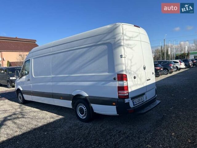Белый Мерседес Sprinter, объемом двигателя 2.14 л и пробегом 310 тыс. км за 11500 $, фото 2 на Automoto.ua