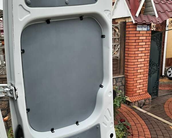 Білий Мерседес Sprinter, об'ємом двигуна 2.14 л та пробігом 215 тис. км за 15000 $, фото 19 на Automoto.ua