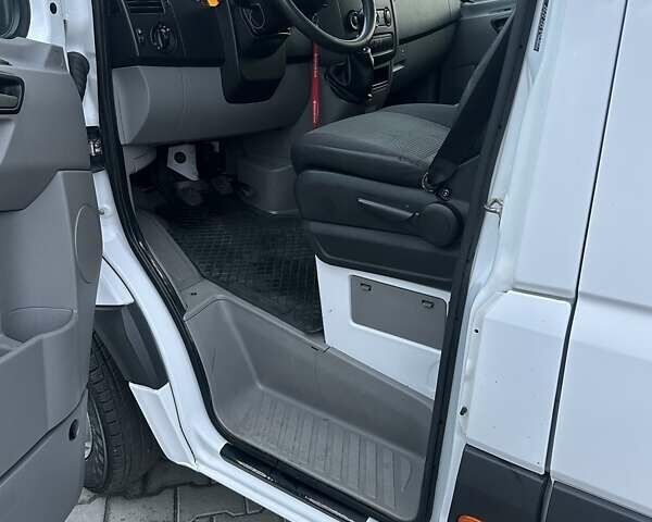Мерседес Sprinter 2011 в Виннице на Automoto.ua Белый Мерседес Sprinter, объемом двигателя 2.99 л и пробегом 300 тыс. км за 18000 $, фото 8 на Automoto.ua