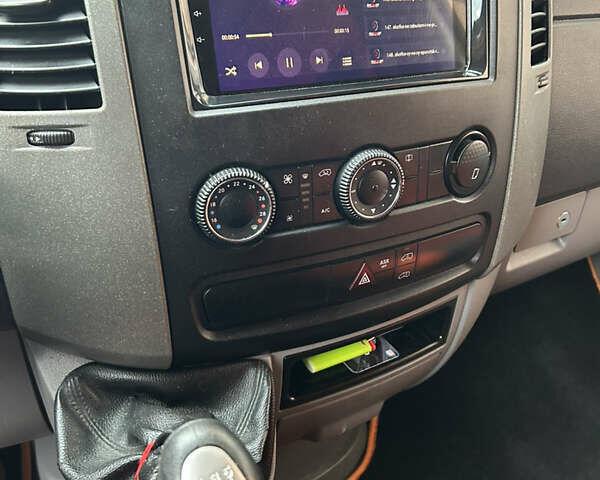 Білий Мерседес Sprinter, об'ємом двигуна 2.99 л та пробігом 4 тис. км за 23000 $, фото 14 на Automoto.ua