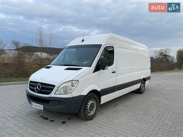 Белый Мерседес Sprinter, объемом двигателя 2.1 л и пробегом 280 тыс. км за 12500 $, фото 1 на Automoto.ua