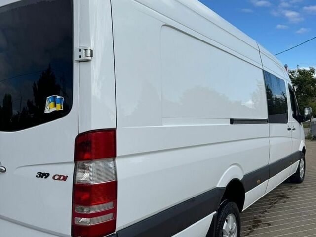 Білий Мерседес Sprinter, об'ємом двигуна 2.99 л та пробігом 900 тис. км за 18500 $, фото 4 на Automoto.ua