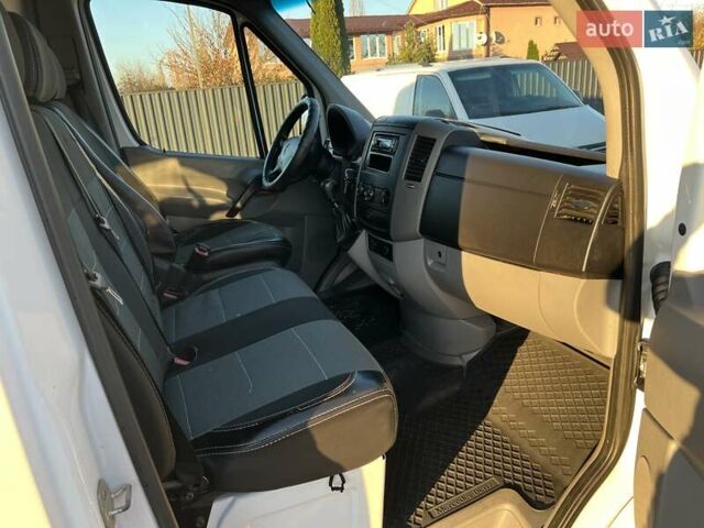 Белый Мерседес Sprinter, объемом двигателя 2.14 л и пробегом 310 тыс. км за 11500 $, фото 5 на Automoto.ua