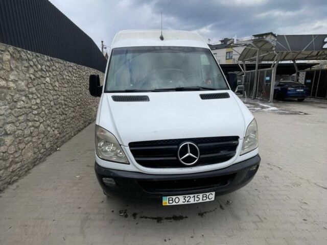 Белый Мерседес Sprinter, объемом двигателя 2.15 л и пробегом 375 тыс. км за 13000 $, фото 17 на Automoto.ua