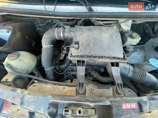 Білий Мерседес Sprinter, об'ємом двигуна 2.2 л та пробігом 400 тис. км за 13500 $, фото 5 на Automoto.ua