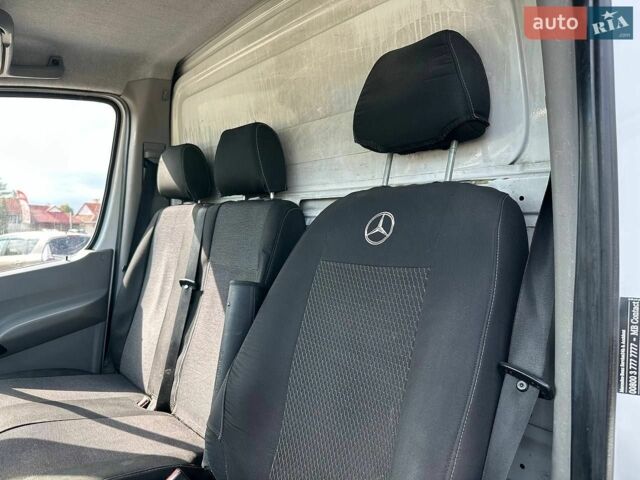 Белый Мерседес Sprinter, объемом двигателя 3.2 л и пробегом 389 тыс. км за 18500 $, фото 12 на Automoto.ua