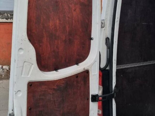 Белый Мерседес Sprinter, объемом двигателя 2.14 л и пробегом 327 тыс. км за 13000 $, фото 13 на Automoto.ua