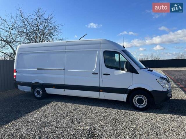 Белый Мерседес Sprinter, объемом двигателя 2.14 л и пробегом 310 тыс. км за 11500 $, фото 4 на Automoto.ua