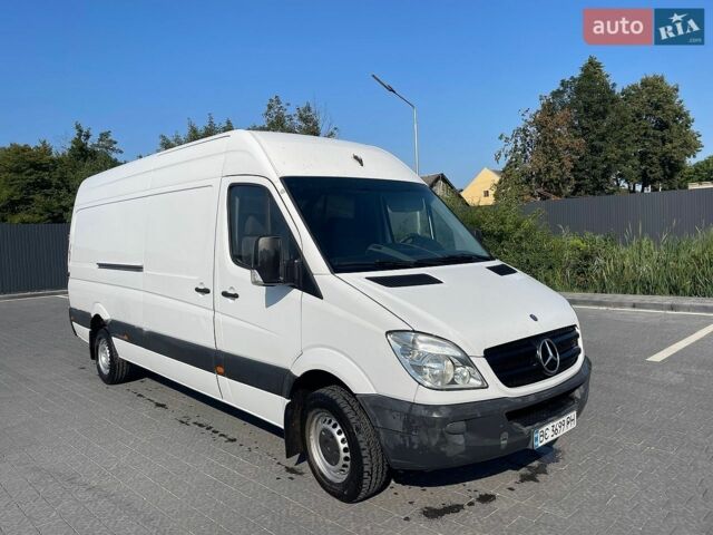 Белый Мерседес Sprinter, объемом двигателя 2.14 л и пробегом 429 тыс. км за 10500 $, фото 1 на Automoto.ua