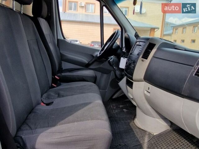 Белый Мерседес Sprinter, объемом двигателя 2.14 л и пробегом 980 тыс. км за 14500 $, фото 14 на Automoto.ua