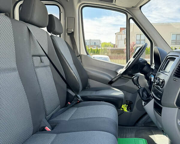 Білий Мерседес Sprinter, об'ємом двигуна 2.2 л та пробігом 360 тис. км за 21550 $, фото 15 на Automoto.ua