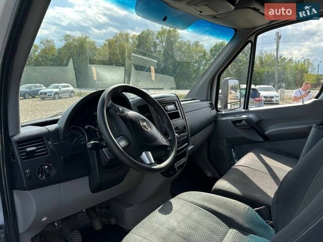 Белый Мерседес Sprinter, объемом двигателя 3.2 л и пробегом 389 тыс. км за 18500 $, фото 10 на Automoto.ua