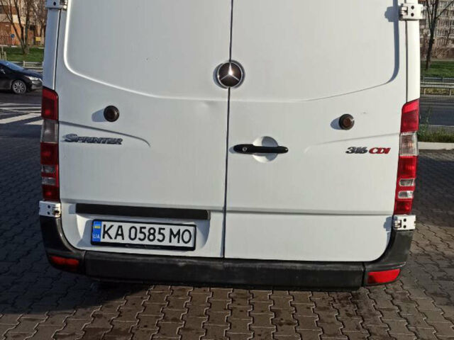 Белый Мерседес Sprinter, объемом двигателя 2.1 л и пробегом 401 тыс. км за 14800 $, фото 7 на Automoto.ua