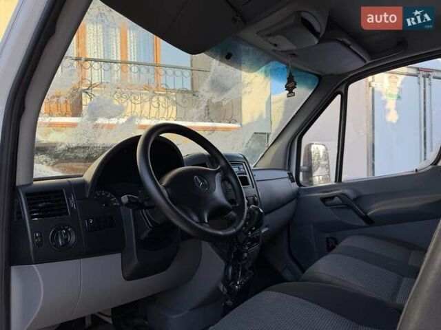Білий Мерседес Sprinter, об'ємом двигуна 2.2 л та пробігом 271 тис. км за 16700 $, фото 27 на Automoto.ua