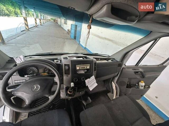 Білий Мерседес Sprinter, об'ємом двигуна 2.14 л та пробігом 616 тис. км за 9400 $, фото 1 на Automoto.ua
