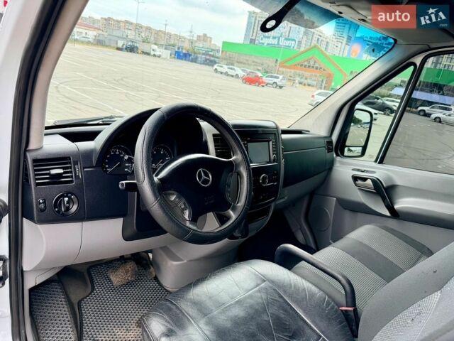 Білий Мерседес Sprinter, об'ємом двигуна 2.2 л та пробігом 450 тис. км за 13800 $, фото 21 на Automoto.ua