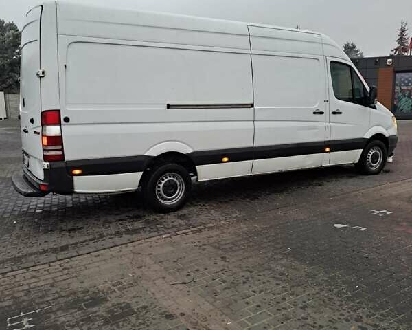 Белый Мерседес Sprinter, объемом двигателя 0 л и пробегом 380 тыс. км за 7578 $, фото 7 на Automoto.ua