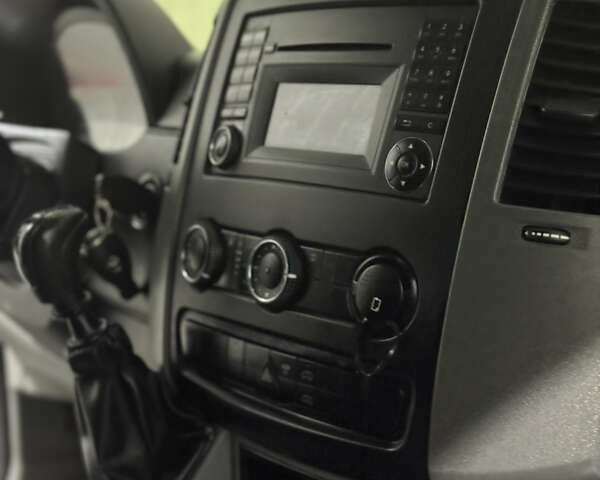 Білий Мерседес Sprinter, об'ємом двигуна 2.2 л та пробігом 277 тис. км за 11700 $, фото 42 на Automoto.ua