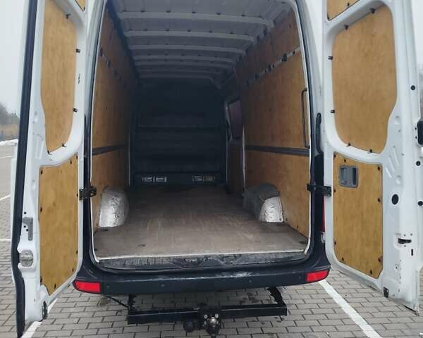 Белый Мерседес Sprinter, объемом двигателя 2.1 л и пробегом 318 тыс. км за 12000 $, фото 7 на Automoto.ua