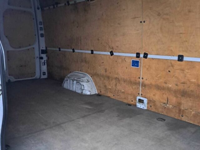 Белый Мерседес Sprinter, объемом двигателя 2.2 л и пробегом 380 тыс. км за 8679 $, фото 7 на Automoto.ua