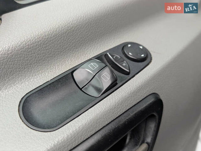 Білий Мерседес Sprinter, об'ємом двигуна 2.14 л та пробігом 320 тис. км за 14199 $, фото 15 на Automoto.ua