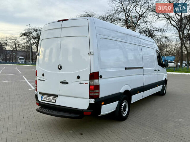Белый Мерседес Sprinter, объемом двигателя 2.2 л и пробегом 400 тыс. км за 12300 $, фото 8 на Automoto.ua