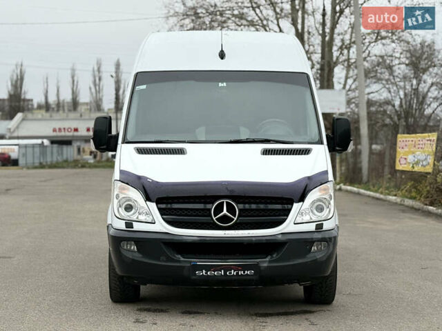 Белый Мерседес Sprinter, объемом двигателя 2.14 л и пробегом 286 тыс. км за 11799 $, фото 1 на Automoto.ua