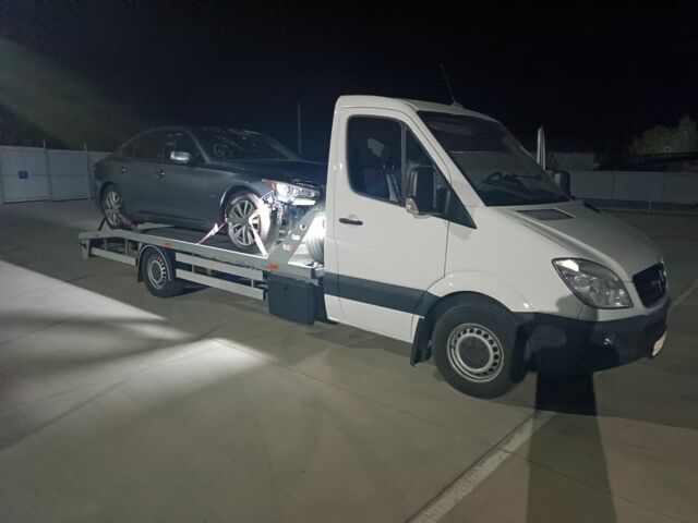 Белый Мерседес Sprinter, объемом двигателя 3 л и пробегом 560 тыс. км за 20500 $, фото 3 на Automoto.ua