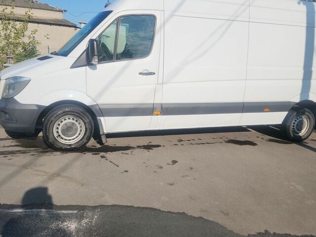 Белый Мерседес Sprinter, объемом двигателя 2.14 л и пробегом 260 тыс. км за 14000 $, фото 1 на Automoto.ua