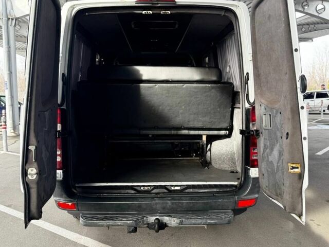 Белый Мерседес Sprinter, объемом двигателя 0 л и пробегом 500 тыс. км за 14500 $, фото 5 на Automoto.ua