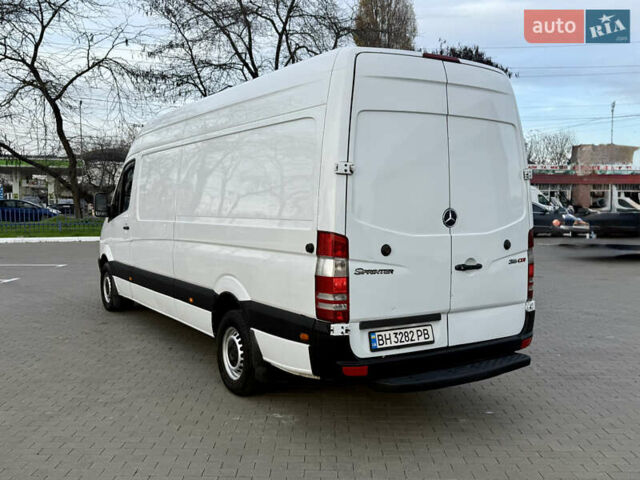 Белый Мерседес Sprinter, объемом двигателя 2.2 л и пробегом 400 тыс. км за 12300 $, фото 6 на Automoto.ua