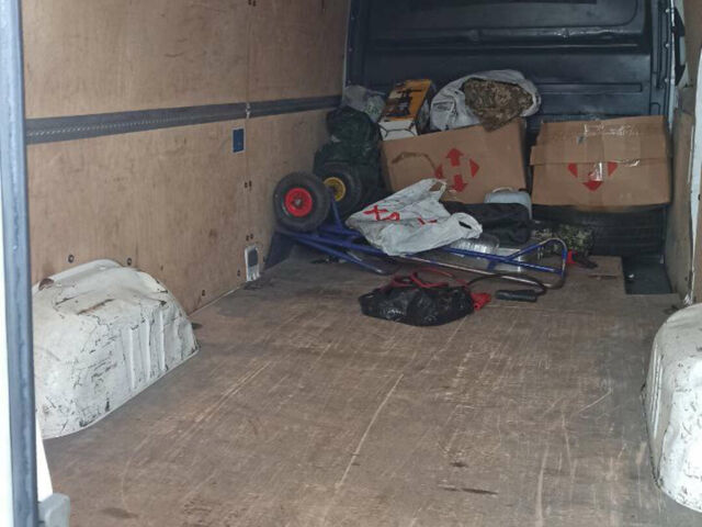 Белый Мерседес Sprinter, объемом двигателя 2.1 л и пробегом 401 тыс. км за 14800 $, фото 23 на Automoto.ua