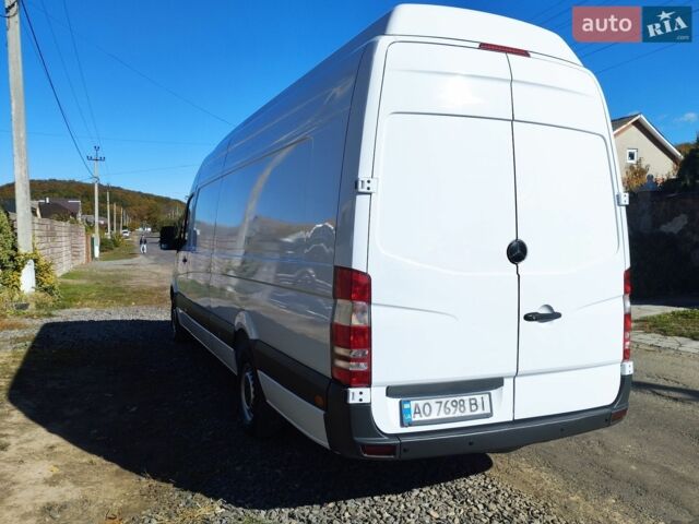 Белый Мерседес Sprinter, объемом двигателя 2.2 л и пробегом 563 тыс. км за 13300 $, фото 9 на Automoto.ua