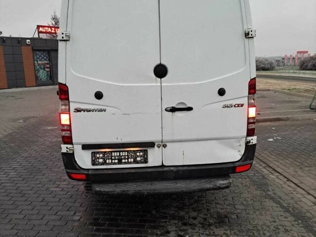 Белый Мерседес Sprinter, объемом двигателя 2.2 л и пробегом 380 тыс. км за 8679 $, фото 2 на Automoto.ua