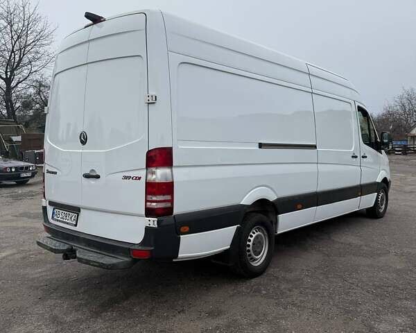 Белый Мерседес Sprinter, объемом двигателя 3 л и пробегом 349 тыс. км за 18100 $, фото 7 на Automoto.ua