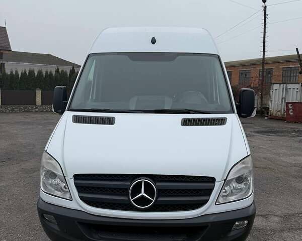 Белый Мерседес Sprinter, объемом двигателя 3 л и пробегом 349 тыс. км за 18100 $, фото 3 на Automoto.ua