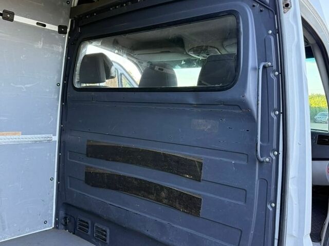 Белый Мерседес Sprinter, объемом двигателя 2.2 л и пробегом 390 тыс. км за 15350 $, фото 19 на Automoto.ua
