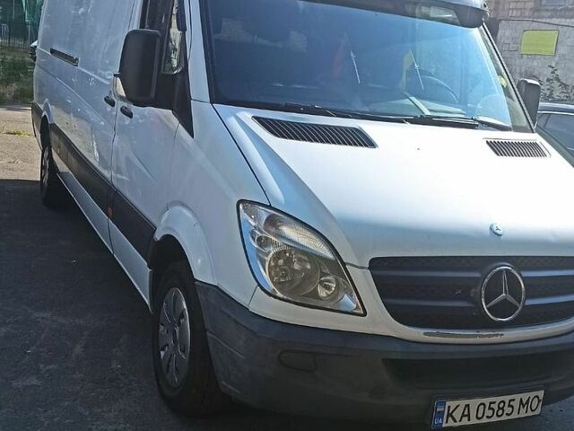 Белый Мерседес Sprinter, объемом двигателя 2.1 л и пробегом 401 тыс. км за 14800 $, фото 1 на Automoto.ua
