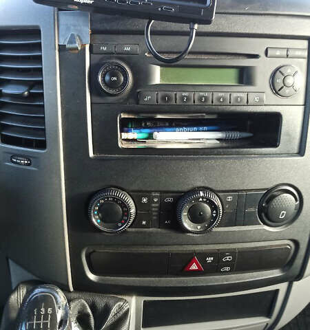 Белый Мерседес Sprinter, объемом двигателя 2.1 л и пробегом 401 тыс. км за 16000 $, фото 19 на Automoto.ua