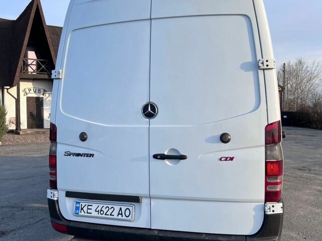 Белый Мерседес Sprinter, объемом двигателя 2.2 л и пробегом 752 тыс. км за 14999 $, фото 18 на Automoto.ua