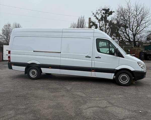 Белый Мерседес Sprinter, объемом двигателя 3 л и пробегом 349 тыс. км за 18100 $, фото 6 на Automoto.ua