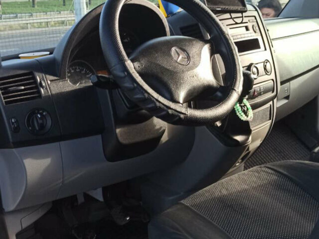 Белый Мерседес Sprinter, объемом двигателя 2.1 л и пробегом 401 тыс. км за 14800 $, фото 26 на Automoto.ua