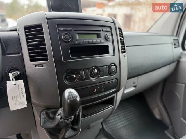 Белый Мерседес Sprinter, объемом двигателя 2.2 л и пробегом 335 тыс. км за 14700 $, фото 35 на Automoto.ua