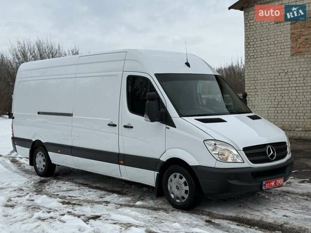Белый Мерседес Sprinter, объемом двигателя 2.2 л и пробегом 335 тыс. км за 14700 $, фото 9 на Automoto.ua