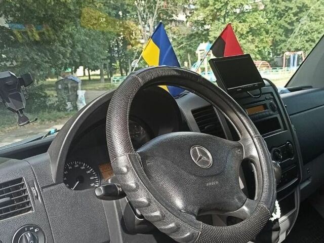 Белый Мерседес Sprinter, объемом двигателя 2.1 л и пробегом 401 тыс. км за 14800 $, фото 13 на Automoto.ua
