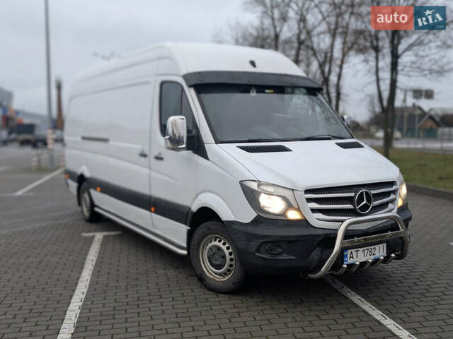 Білий Мерседес Sprinter, об'ємом двигуна 2.14 л та пробігом 320 тис. км за 14199 $, фото 2 на Automoto.ua