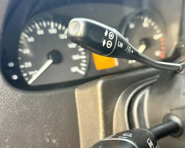 Белый Мерседес Sprinter, объемом двигателя 2.2 л и пробегом 400 тыс. км за 12300 $, фото 33 на Automoto.ua