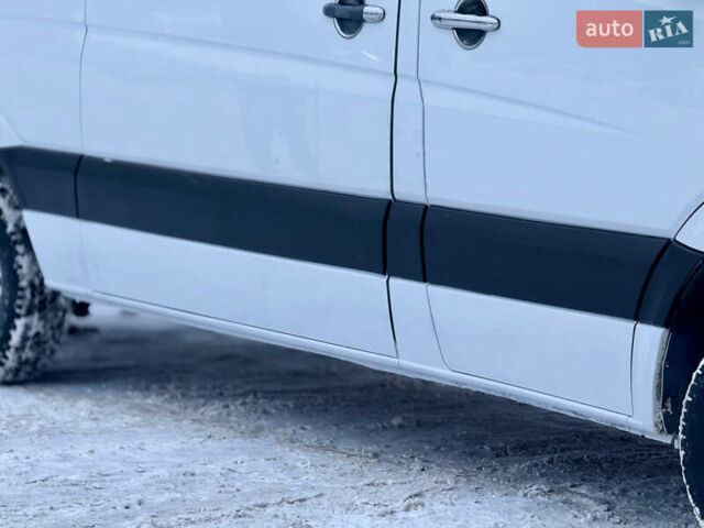 Білий Мерседес Sprinter, об'ємом двигуна 2.2 л та пробігом 277 тис. км за 11700 $, фото 9 на Automoto.ua