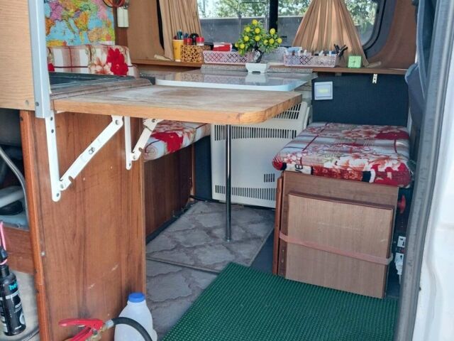 Белый Мерседес Sprinter, объемом двигателя 2.1 л и пробегом 400 тыс. км за 28000 $, фото 15 на Automoto.ua